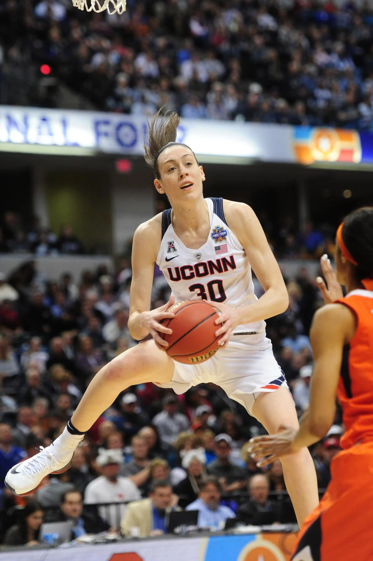 Top 10 College Basketball Players of All Time